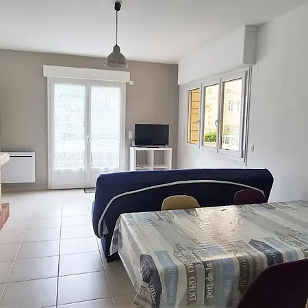 Avec Jardin A 50m De La Apartment